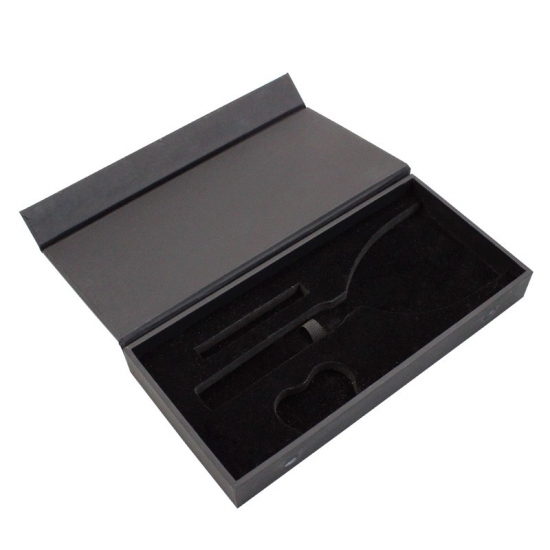 Custom black magnetic closure boxes