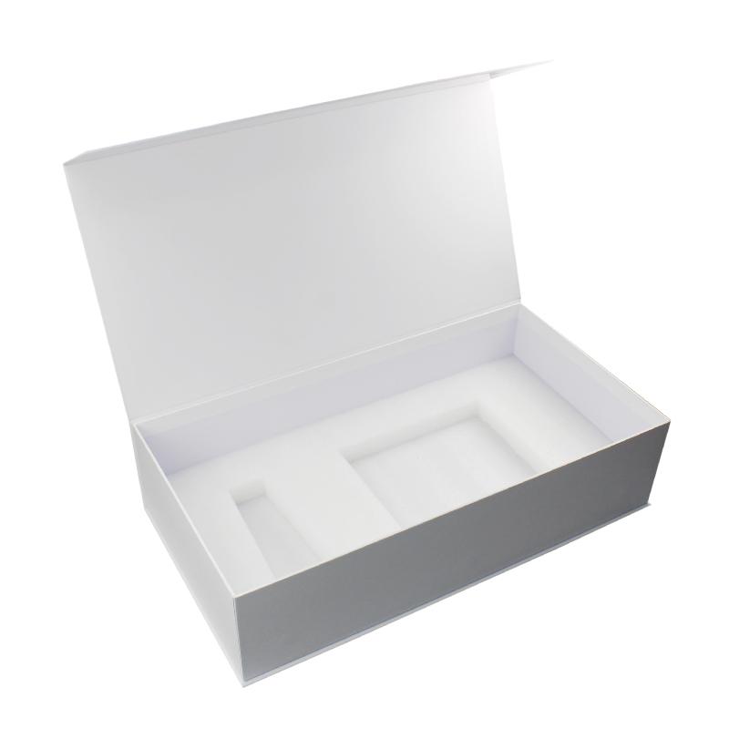 Custom clamshell gift box packaging with magnetic closure