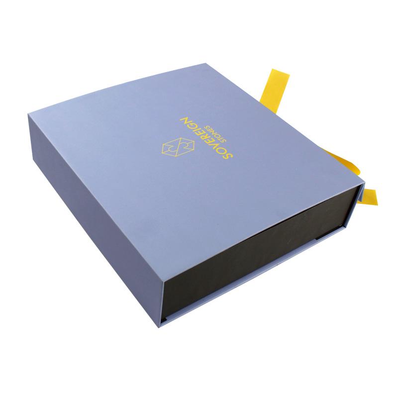 MagneticMagnetic Box With Ribbon