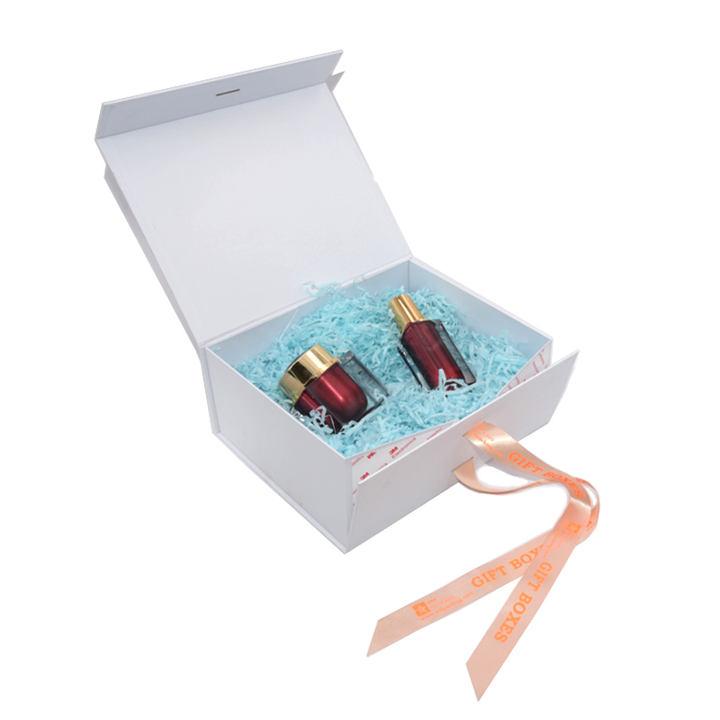 Magnetic Gift Box with Ribbon